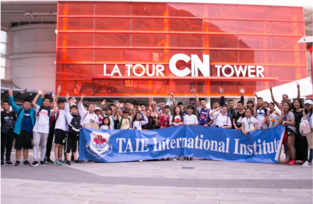 Trường cao đẳng công lập Cambrian được thành lập năm 1967 nằm ở thành phố Sudbury, tỉnh bang Ontario, Canada. Đây là thành phố lớn nhất nằm ở phía Bắc Ontario với số dân hơn 165,000 người, tập trung các trung tâm khai thác khoáng sản, doanh nghiệp, bệnh viện, trường học tốt nhất phía Bắc.